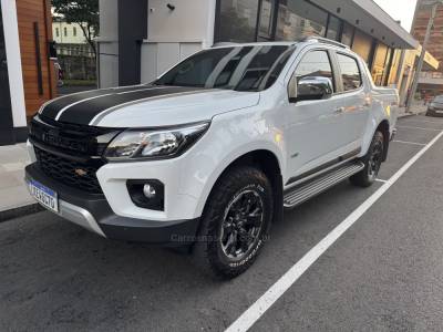 CHEVROLET - S10 - 2021/2022 - Branca - R$ 199.900,00