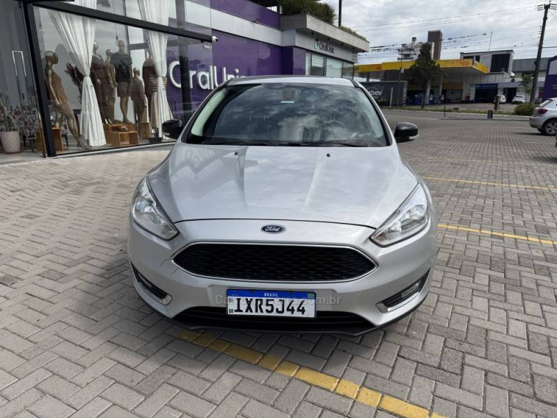 FORD - FOCUS - 2016/2016 - Prata - R$ 65.900,00