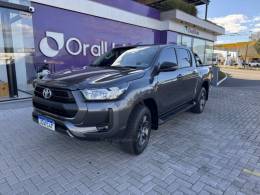 TOYOTA - HILUX - 2024/2024 - Cinza - R$ 236.900,00