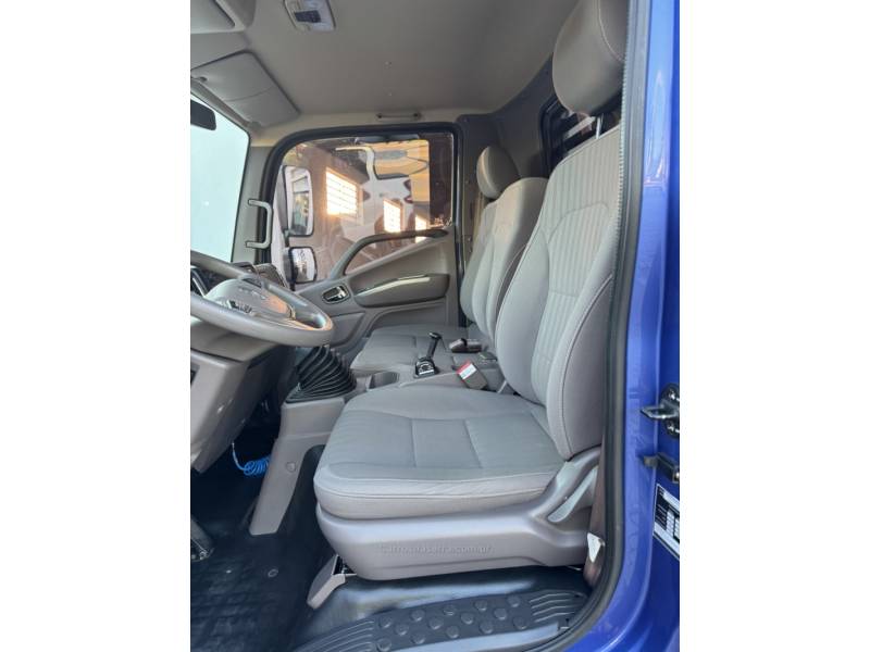 FOTON - AUMARK - 2022/2023 - Azul - R$ 189.900,00