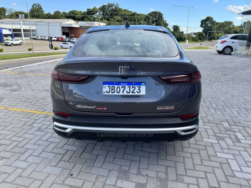 FIAT - FASTBACK - 2022/2023 - Cinza - R$ 122.000,00