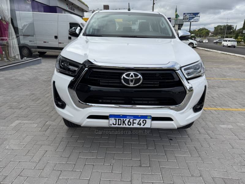 TOYOTA - HILUX - 2025/2025 - Branca - R$ 290.000,00