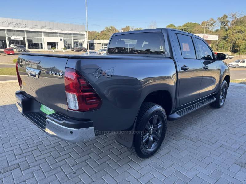TOYOTA - HILUX - 2024/2024 - Cinza - R$ 239.900,00