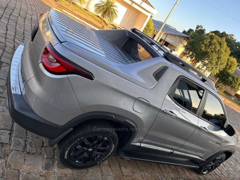 FIAT - TORO - 2021/2022 - Cinza - R$ 148.000,00