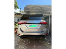 TOYOTA - HILUX SW4 - 2024/2024 - Prata - R$ 366.000,00