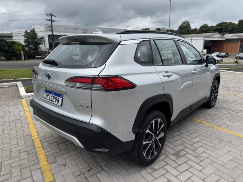 TOYOTA - COROLLA - 2023/2024 - Branca - R$ 183.900,00