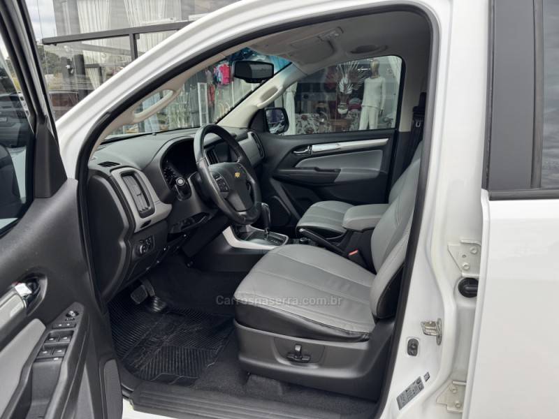 CHEVROLET - S10 - 2016/2017 - Branca - R$ 144.900,00