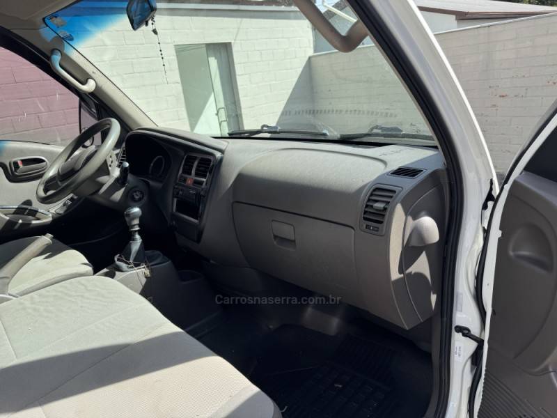 HYUNDAI - HR - 2016/2017 - Branca - R$ 135.000,00