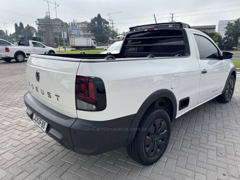 VOLKSWAGEN - SAVEIRO - 2023/2024 - Branca - R$ 84.000,00