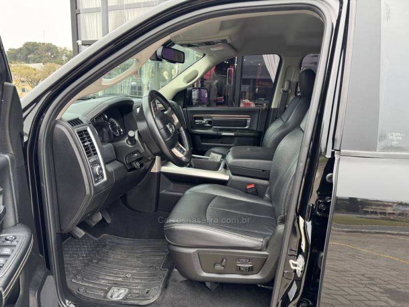 DODGE - RAM - 2022/2022 - Preta - R$ 272.000,00