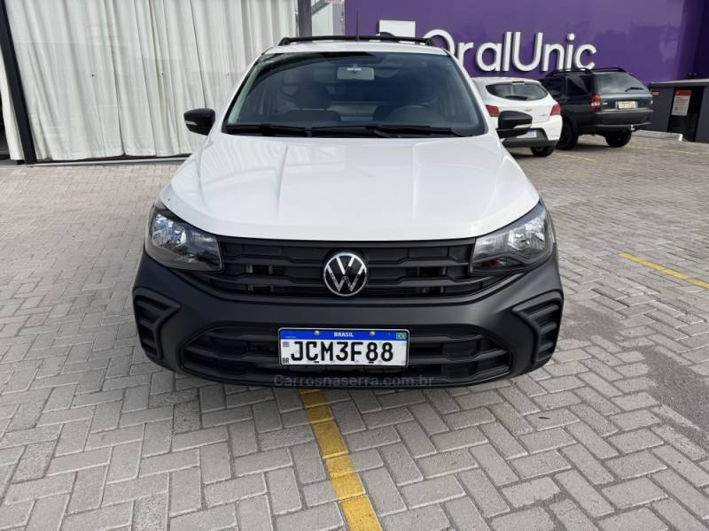 VOLKSWAGEN - SAVEIRO - 2023/2024 - Branca - R$ 84.000,00