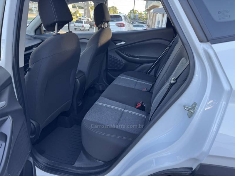 CHEVROLET - TRACKER - 2023/2024 - Branca - R$ 114.000,00