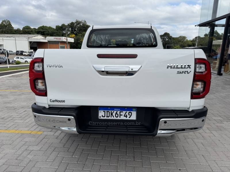 TOYOTA - HILUX - 2025/2025 - Branca - R$ 290.000,00