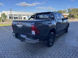 TOYOTA - HILUX - 2024/2024 - Cinza - R$ 236.900,00