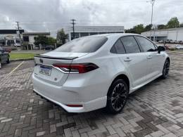 TOYOTA - COROLLA - 2022/2023 - Branca - R$ 147.900,00