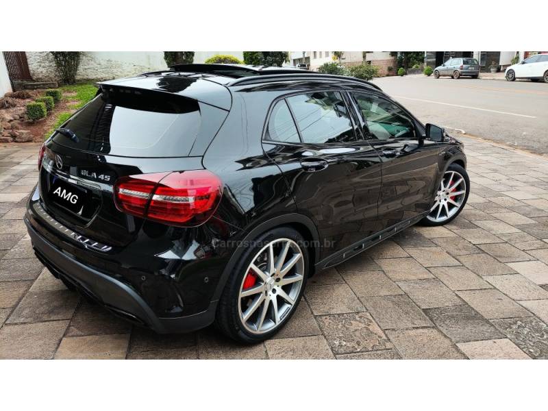 MERCEDES-BENZ - A 45 AMG - 2018/2019 - Preta - R$ 256.000,00