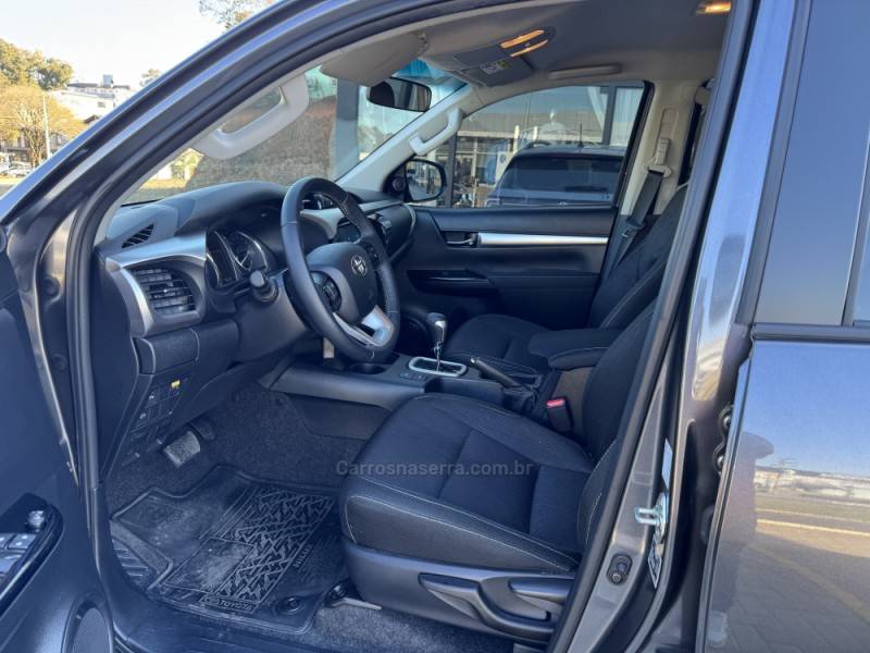 TOYOTA - HILUX - 2024/2024 - Cinza - R$ 239.900,00