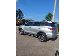 TOYOTA - HILUX SW4 - 2020/2020 - Prata - R$ 255.000,00