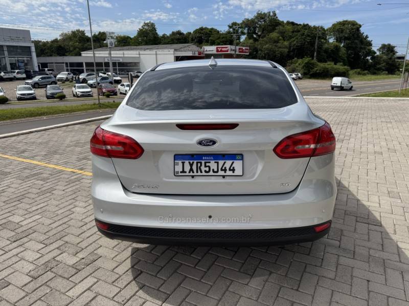 FORD - FOCUS - 2016/2016 - Prata - R$ 65.900,00