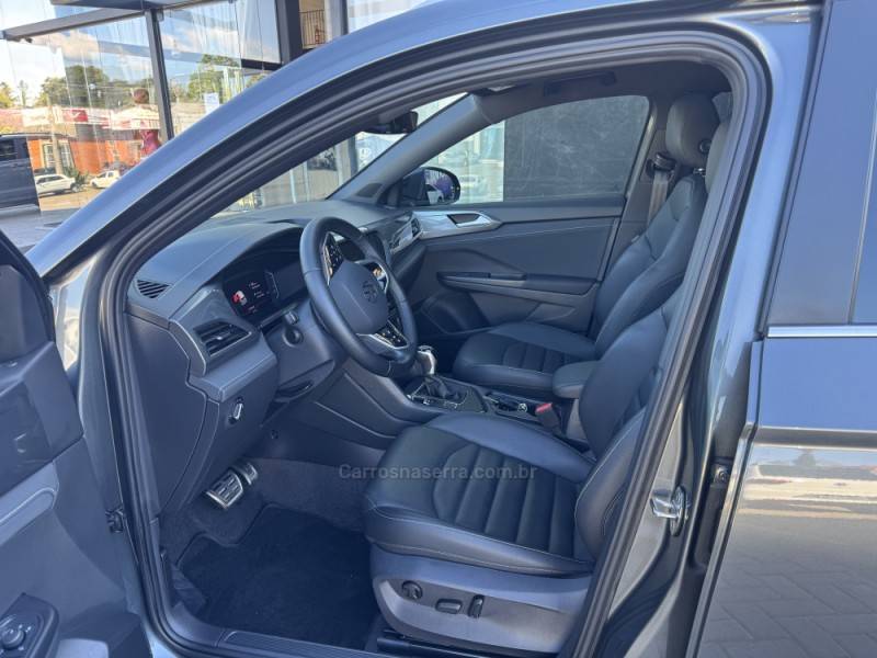 VOLKSWAGEN - TAOS - 2024/2024 - Cinza - R$ 179.900,00