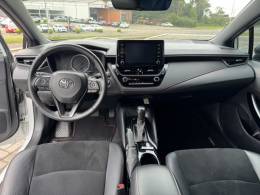 TOYOTA - COROLLA - 2022/2023 - Branca - R$ 147.900,00