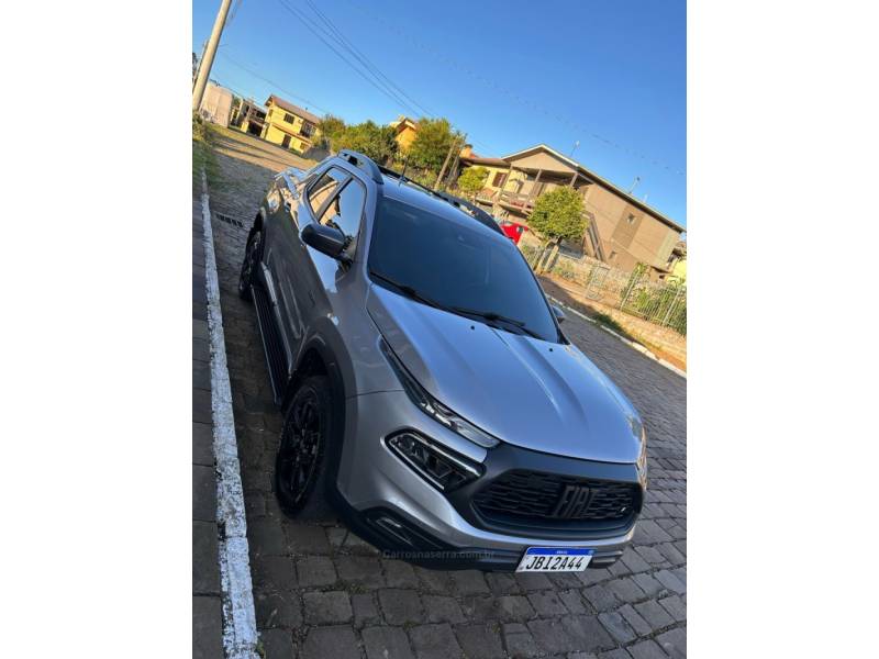 FIAT - TORO - 2021/2022 - Cinza - R$ 148.000,00