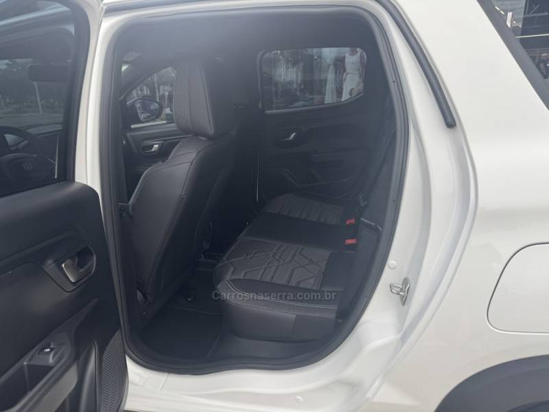 FIAT - STRADA - 2024/2025 - Branca - R$ 123.900,00