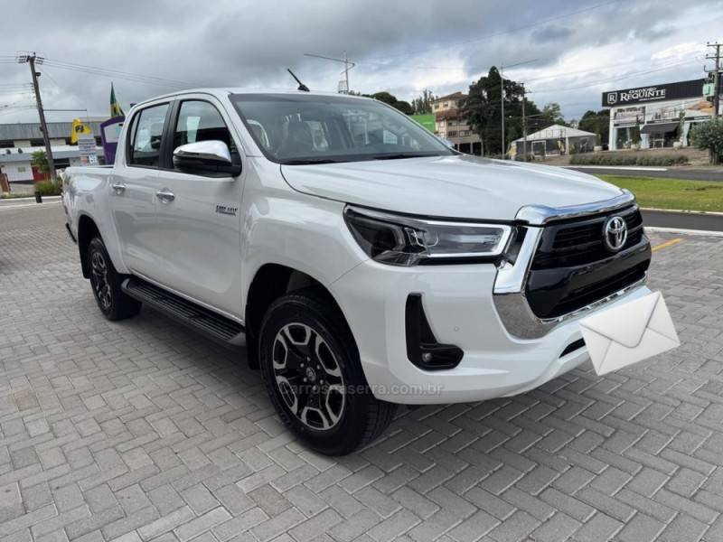 TOYOTA - HILUX - 2025/2025 - Branca - R$ 299.000,00