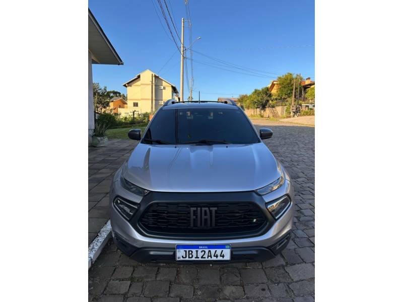 FIAT - TORO - 2021/2022 - Cinza - R$ 148.000,00