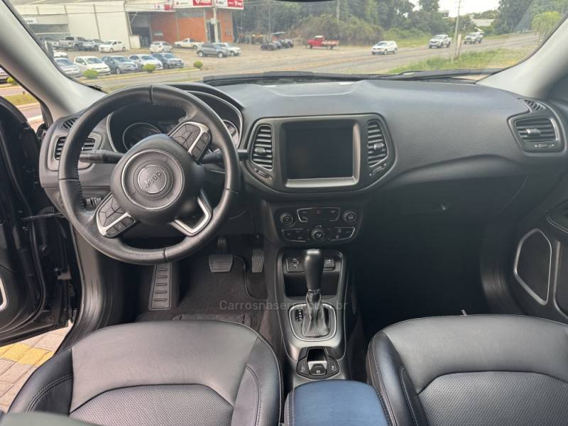 JEEP - COMPASS - 2020/2021 - Preta - R$ 106.900,00