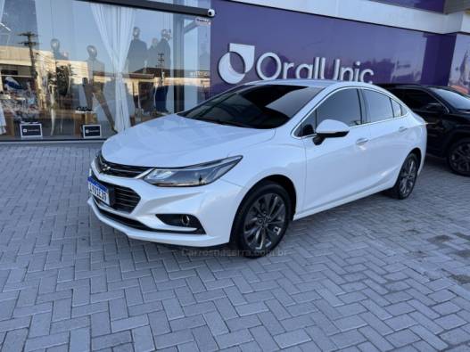 CHEVROLET - CRUZE - 2017/2018 - Branca - R$ 92.500,00