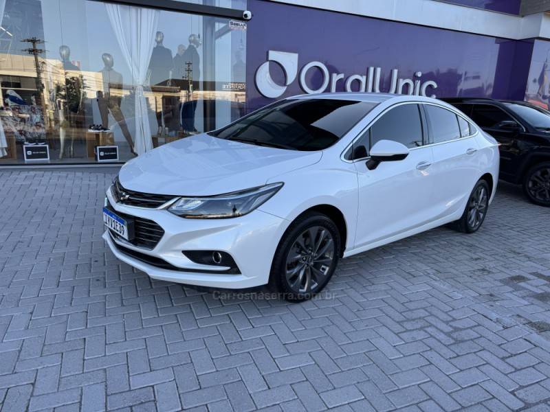 CHEVROLET - CRUZE - 2017/2018 - Branca - R$ 92.500,00