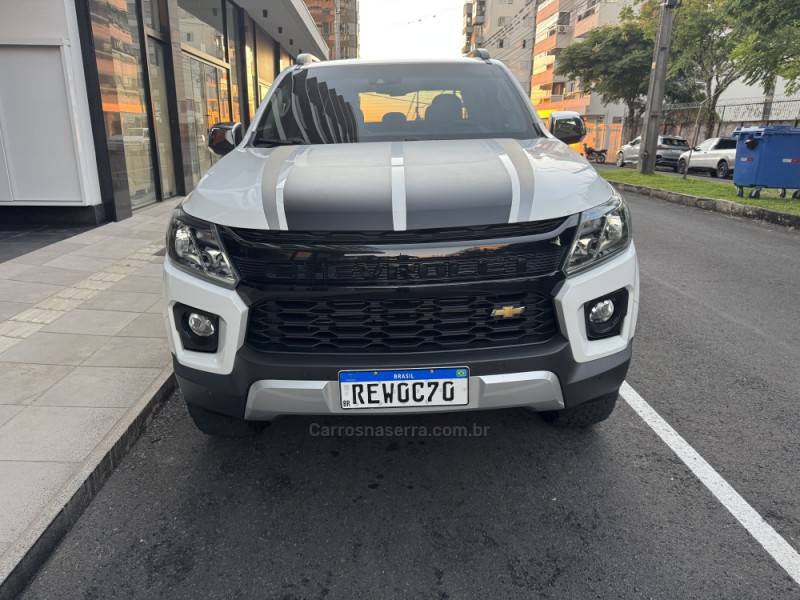 CHEVROLET - S10 - 2021/2022 - Branca - R$ 199.900,00