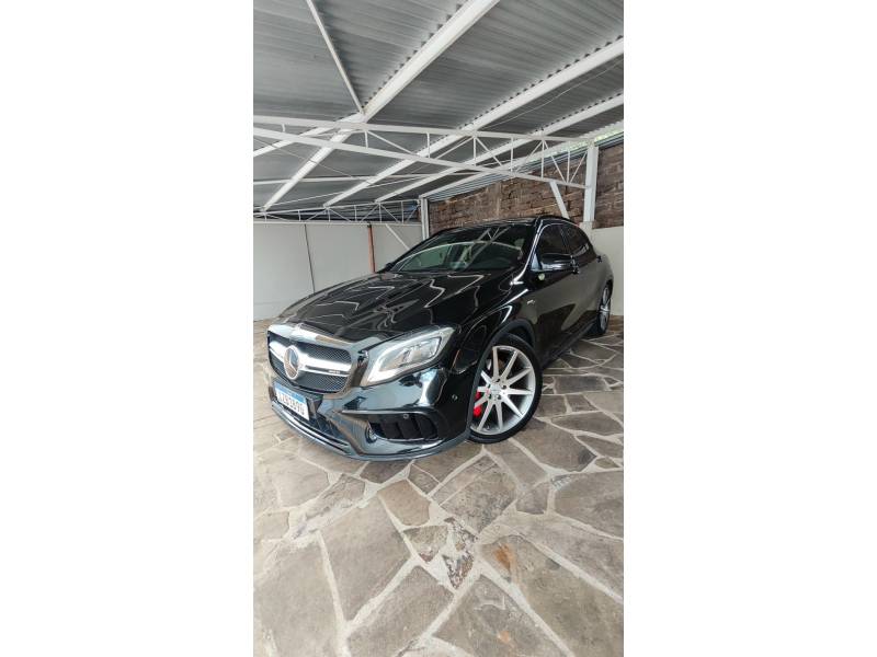 MERCEDES-BENZ - A 45 AMG - 2018/2019 - Preta - R$ 256.000,00