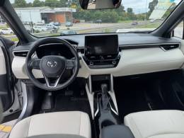 TOYOTA - COROLLA - 2023/2024 - Branca - R$ 183.900,00