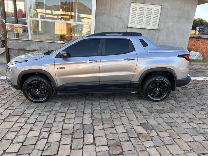 FIAT - TORO - 2021/2022 - Cinza - R$ 148.000,00