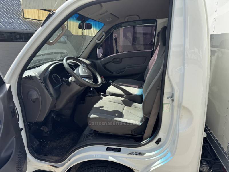 HYUNDAI - HR - 2016/2017 - Branca - R$ 135.000,00