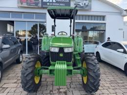 JOHN DEERE - TRATOR 5080 E - 2021/2021 - Verde - R$ 220.000,00