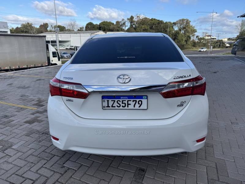 TOYOTA - COROLLA - 2016/2016 - Branca - R$ 88.900,00