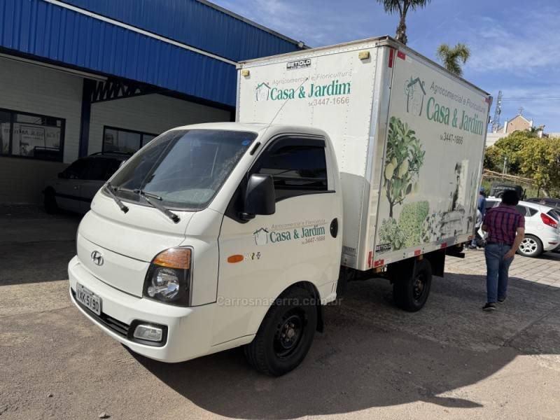 HYUNDAI - HR - 2016/2017 - Branca - R$ 135.000,00